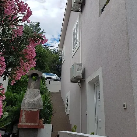 Jakov Apartamento *