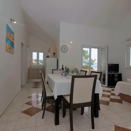 Jakov Apartamento *