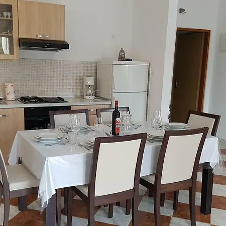 Jakov Apartamento *